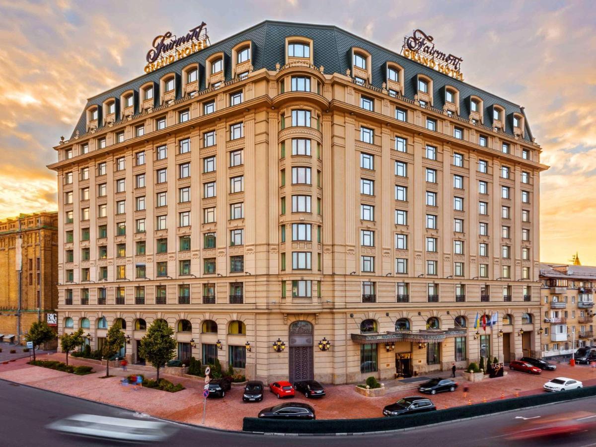 Fairmont Grand Hotel